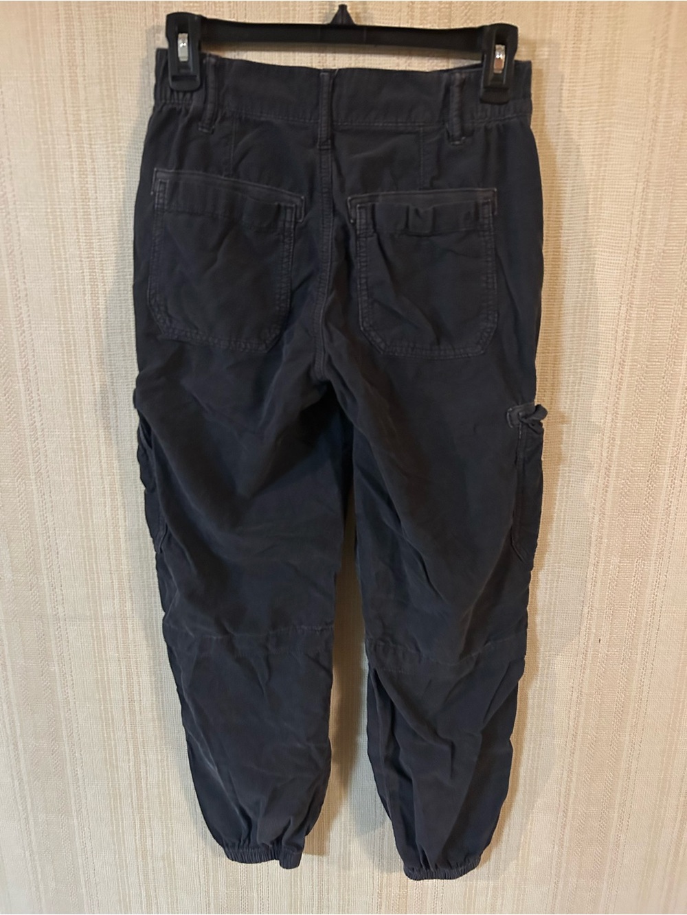 Cargo pants - Picture 2 of 3